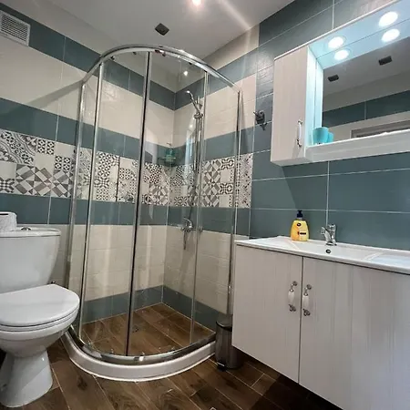 Lägenhet Al Malina 3bdr Family With Parking Space Near Airport And Iec *