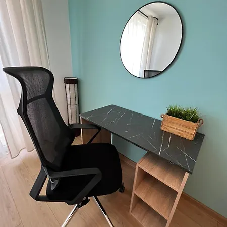 Al Malina 3bdr Family With Parking Space Near Airport And Iec Apartament Sofia