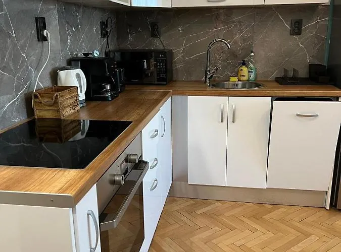 Al Malina 3bdr Family With Parking Space Near Airport And Iec * Sofia