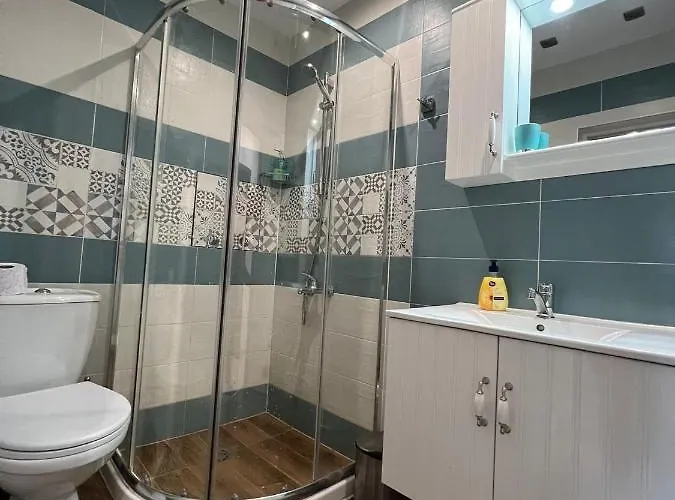 Apartment Al Malina 3bdr Family With Parking Space Near Airport And Iec *